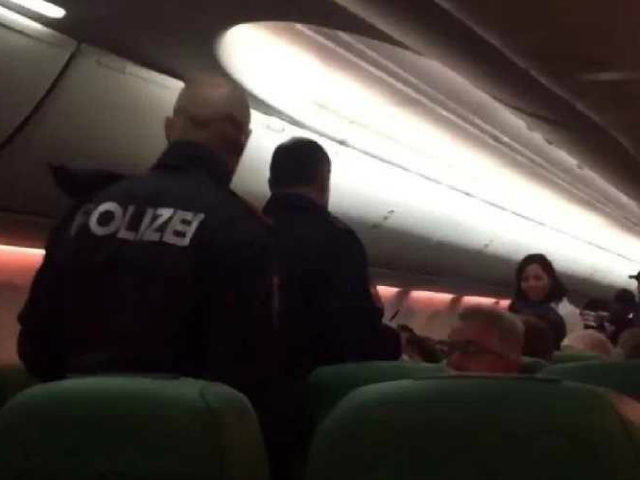Four passengers were removed from a Transavia Airlines flight from Dubai to Amsterdam afte