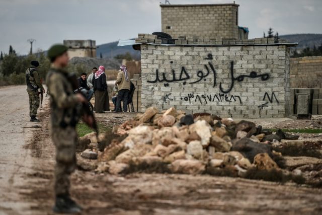 Turkey warns US troops over Syria clash risk