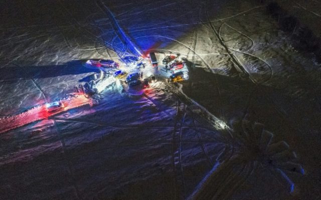 Investigators brave snow in hunt for clues over Russian plane crash