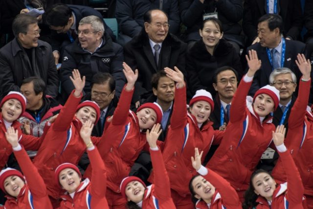 North's 'army of beauties' seduces as Koreans suffer hockey rout