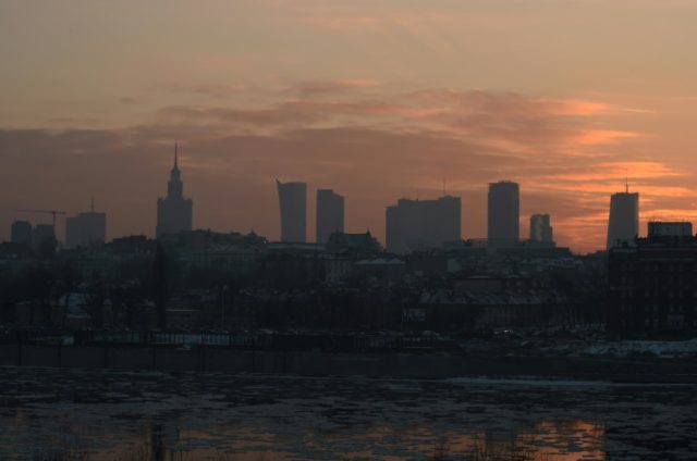 Coal-loving Poland struggles with killer smog