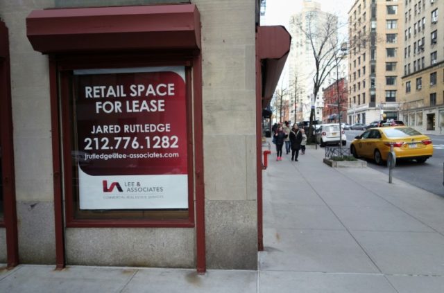 In high-priced Manhattan, more and more empty stores