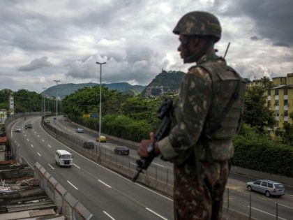 Brazil's Temer gives army full control of Rio security