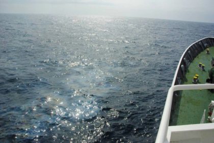 Japan confirms oil from wrecked tanker hitting its beaches