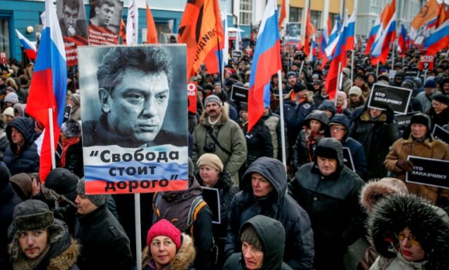 Russians march for murdered hero Nemtsov ahead of presidential vote