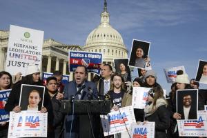 Liberal groups urge Democrats to reject DACA bills with 'nativist' demands