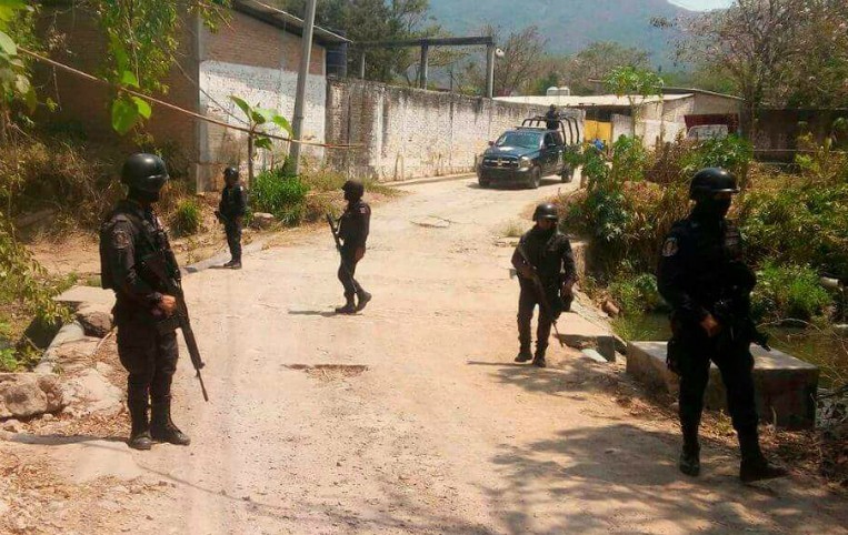 15 Killed in Day as Mexican Cartel Burns Acapulco