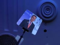 Garcetti teleprompter (Chip Somodevilla / Getty) Garcetti teleprompter (Chip Somodevilla / Getty)