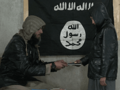 Two U.S. Citizens Captured After Fighting for Islamic State in Syria