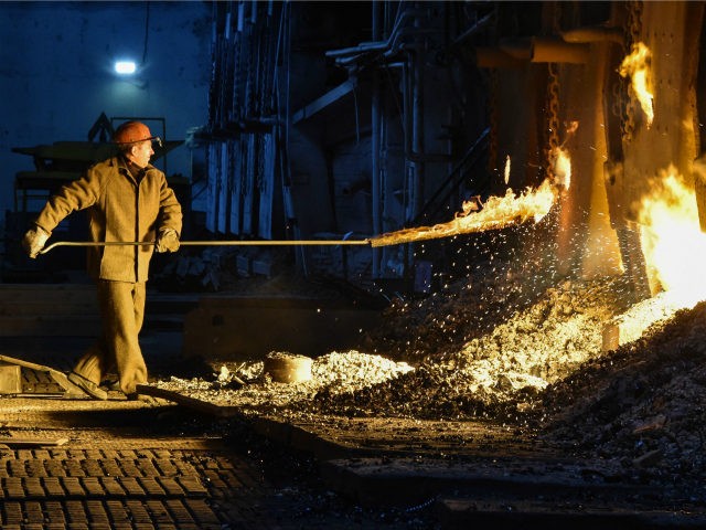 Open-hearth steelmaking process at the Vyksa Steel Works in Russia's Nizny Novgorod region on March 2, 2018. The plant is to shut down its open-hearth furnace by the end of March 2018. / AFP PHOTO / Vasily MAXIMOV (Photo credit should read VASILY MAXIMOV/AFP/Getty Images)