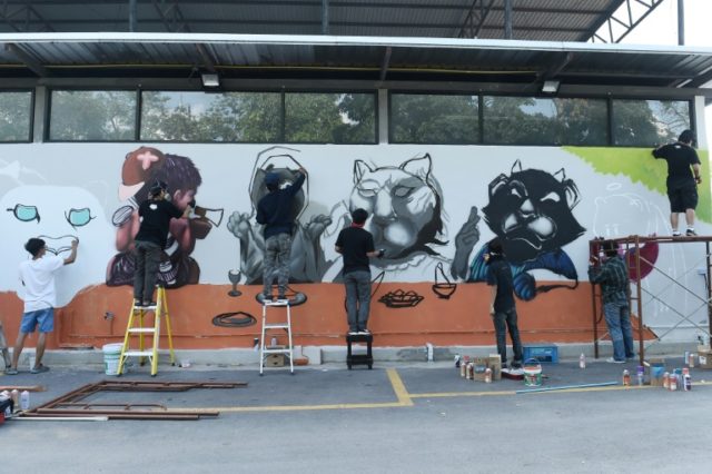 Thai graffiti artists lionise slain panther