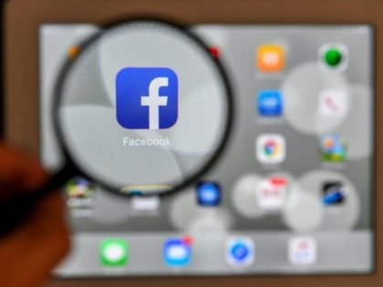 US consumer agency probes Facebook as shares resume slide