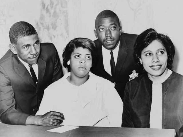 Linda Brown, who helped end US school segregation, dies at 75