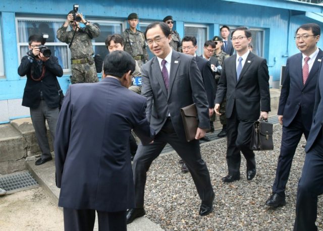 Two Koreas in high-level talks ahead of summit