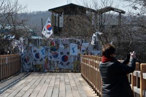 South Korean receives prison term for North Korea praise