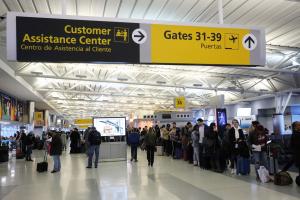 Deportee escapes ICE agents at NYC airport, flees in taxi