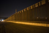 Trump Willing to Build Steel Border Fence Instead of Concrete Wall
