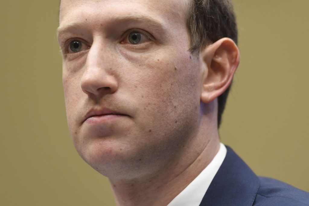 Breitbart: Facebook Defections Are Piling Up: Head