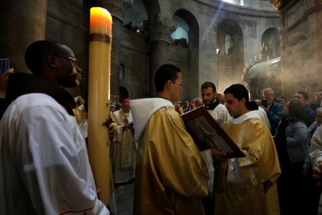 Christians mark Easter at Jerusalem's Holy Sepulchre