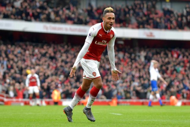 Aubameyang brace sparks Arsenal late show