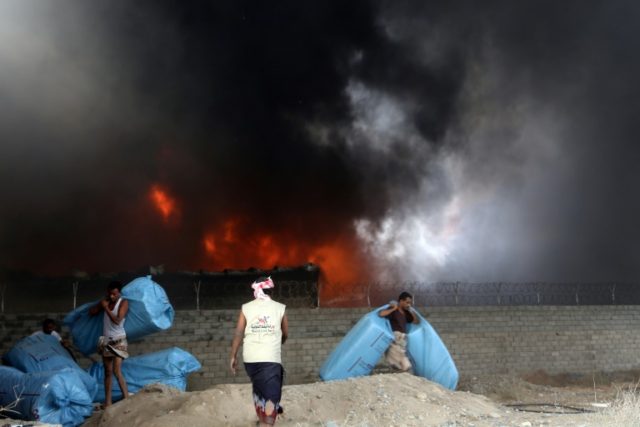 Fire ravages UN food agency warehouse in Yemen