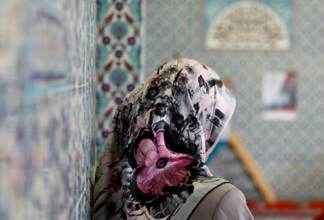 Austria plans headscarf ban for primary school pupils