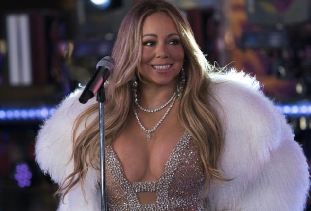 Mariah Carey reveals bipolar disorder