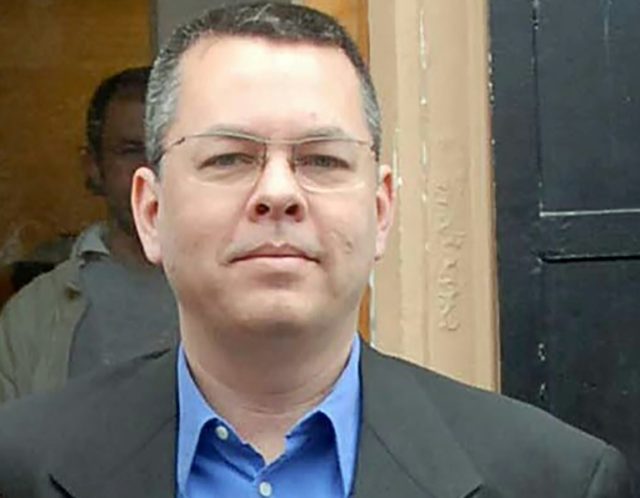 Detained US pastor rejects terror charges in Turkey trial