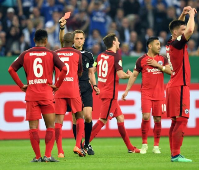 Gone in 33 seconds: Frankfurt's Fernandes gets quickfire red card