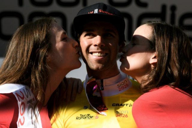 Australia's Matthews wins Tour de Romandie prologue