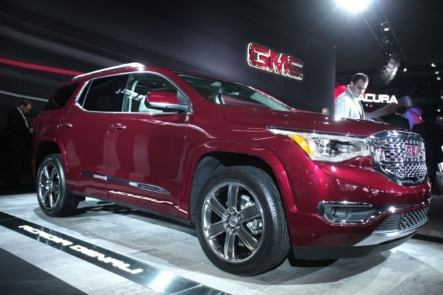 GM to add 700 US jobs to plant building SUVs