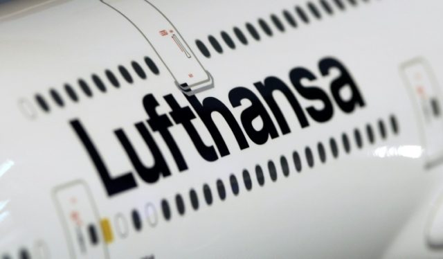 Lufthansa cuts Q1 losses as it digests Air Berlin