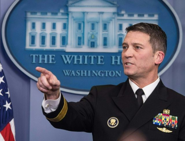 White House doctor withdraws nod for cabinet job