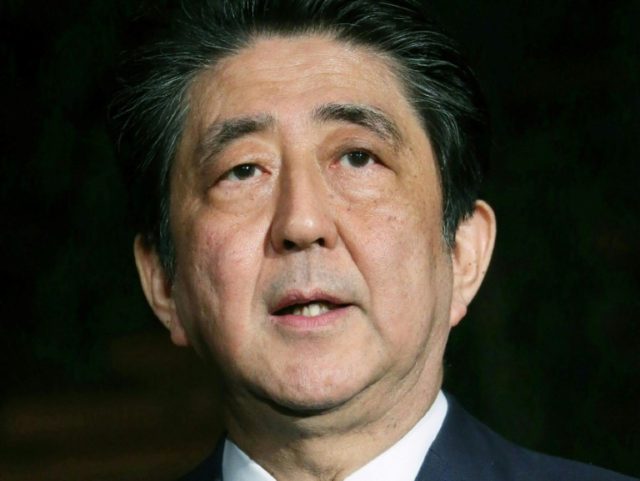 Japan's Abe in the UAE to boost ties