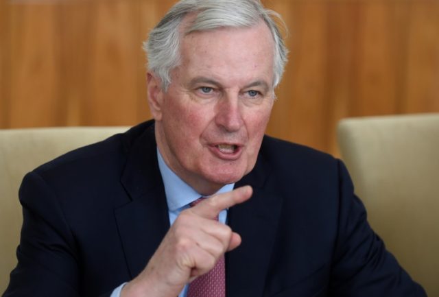 Barnier warns Brexit talks at 'risk' over Ireland issue