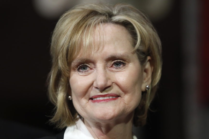 Cindy Hyde-Smith Sworn In As 1st Female Mississippi Senator - Breitbart