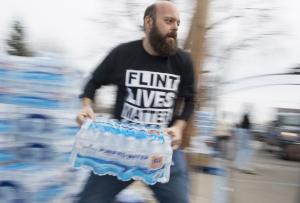 Michigan ends Flint's free bottled water program