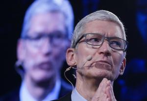 Tech giant Apple turns green