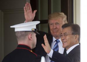 Moon, Trump hold longest-ever phone call after inter-Korean summit