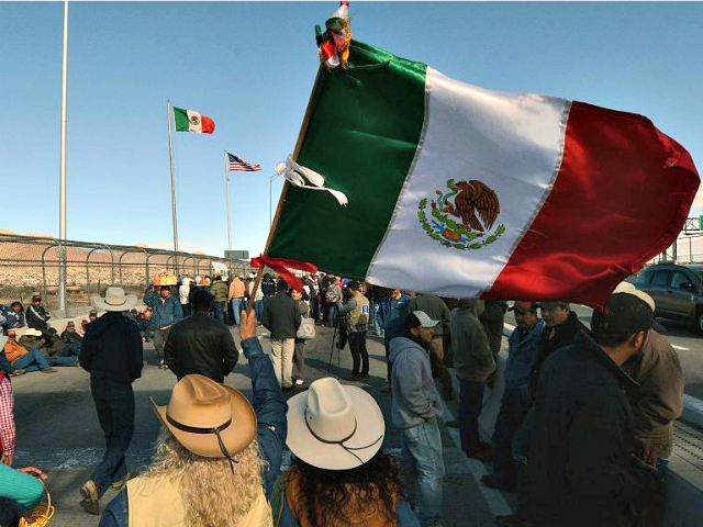 Border, Mexican Flag
