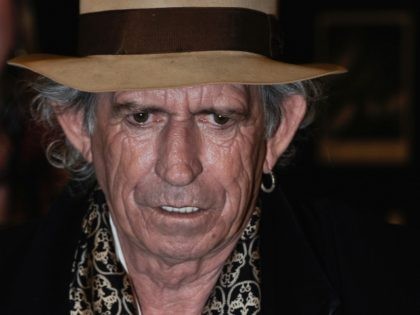 Keith Richards signs copies of his autobiography 'Life' at Waterstone's Booksellers Piccadilly on November 3, 2010 in London, England. (Photo by Ian Gavan/Getty Images)