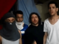 revolt venezuela prison 2:12am del 17 de mayo ningún preso político en el Helicoide ni preso común está durmiendo como dijo el usurpador de Tareck Willian Saab .