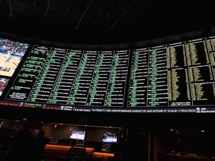 sports betting (Ethan Miller / Getty)