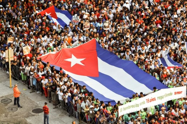 On first May Day without Castro, Cuba looks to Díaz-Canel