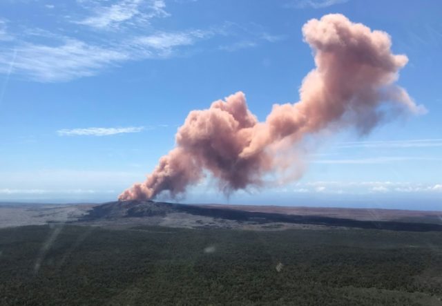 Homes damaged as residents flee Hawaii volcano eruption