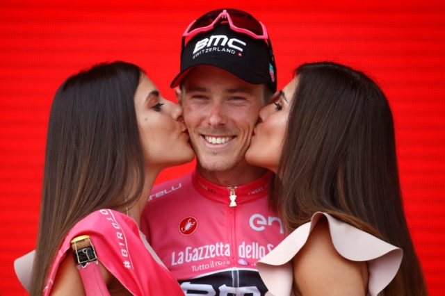 Reluctant Dennis in pink as Viviani wins Giro second stage