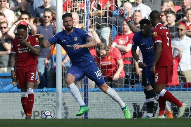 'We're still fighting' says Conte as Chelsea keep top four bid alive