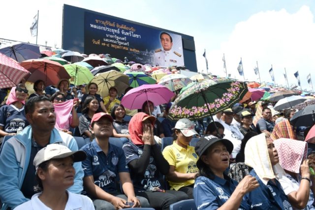 As elections loom, Thai leader gets cosy with old political clans