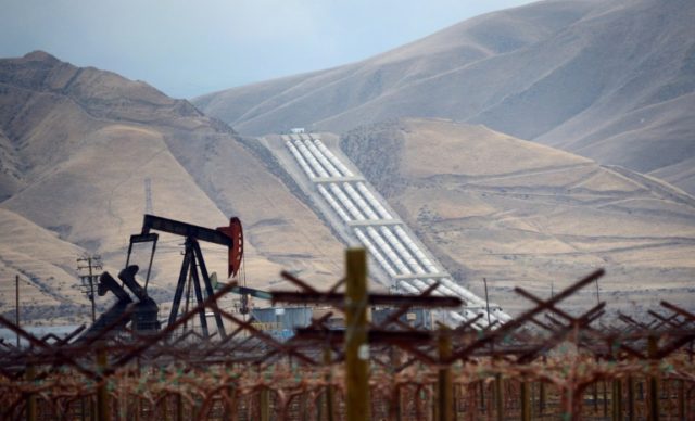 Oil slips ahead of Trump's decision on Iran