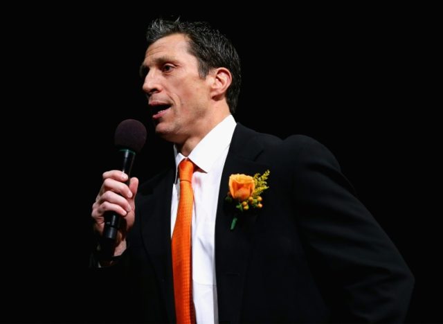 Hurricanes name former captain Brind'Amour as coach